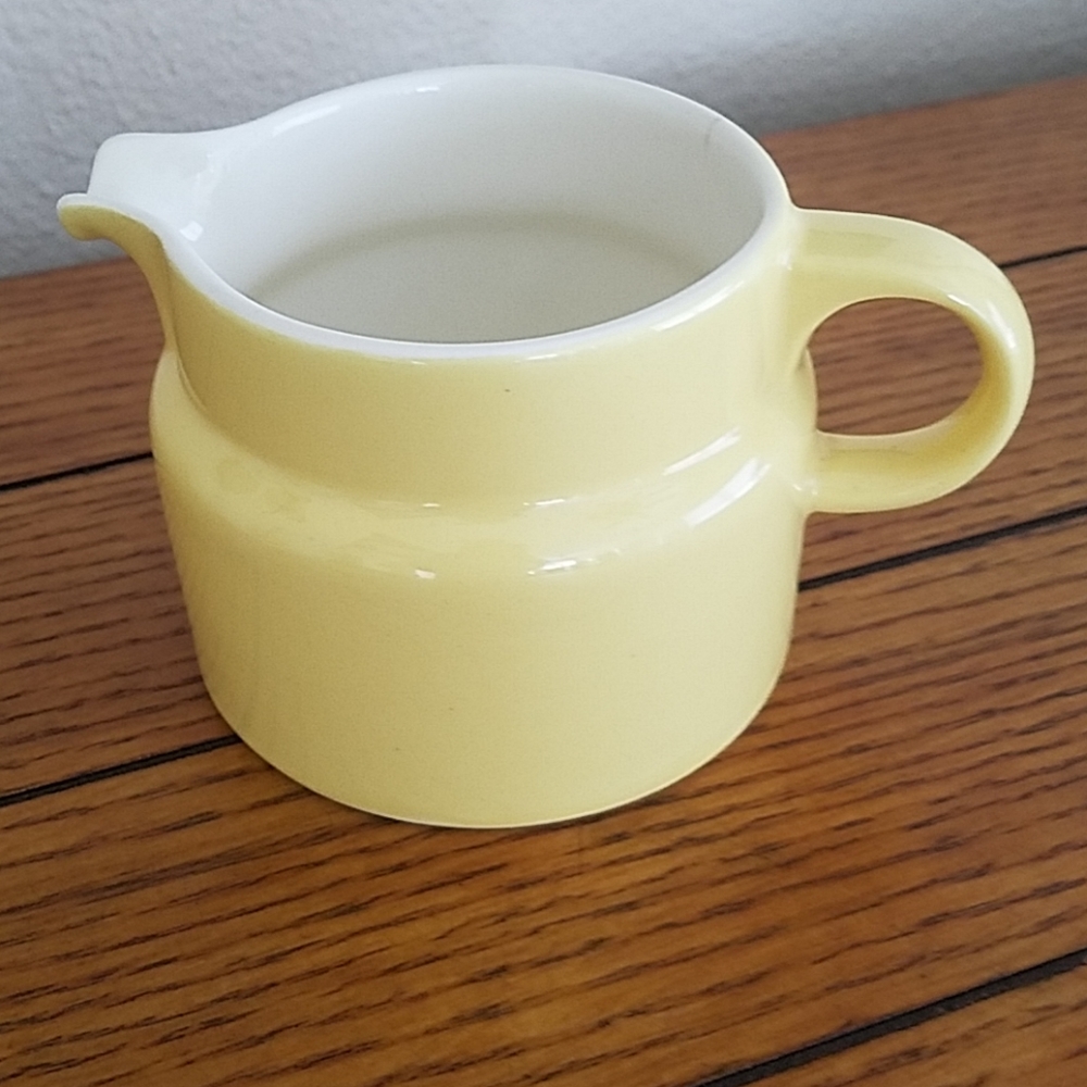 Made in USA Yellow Creamer